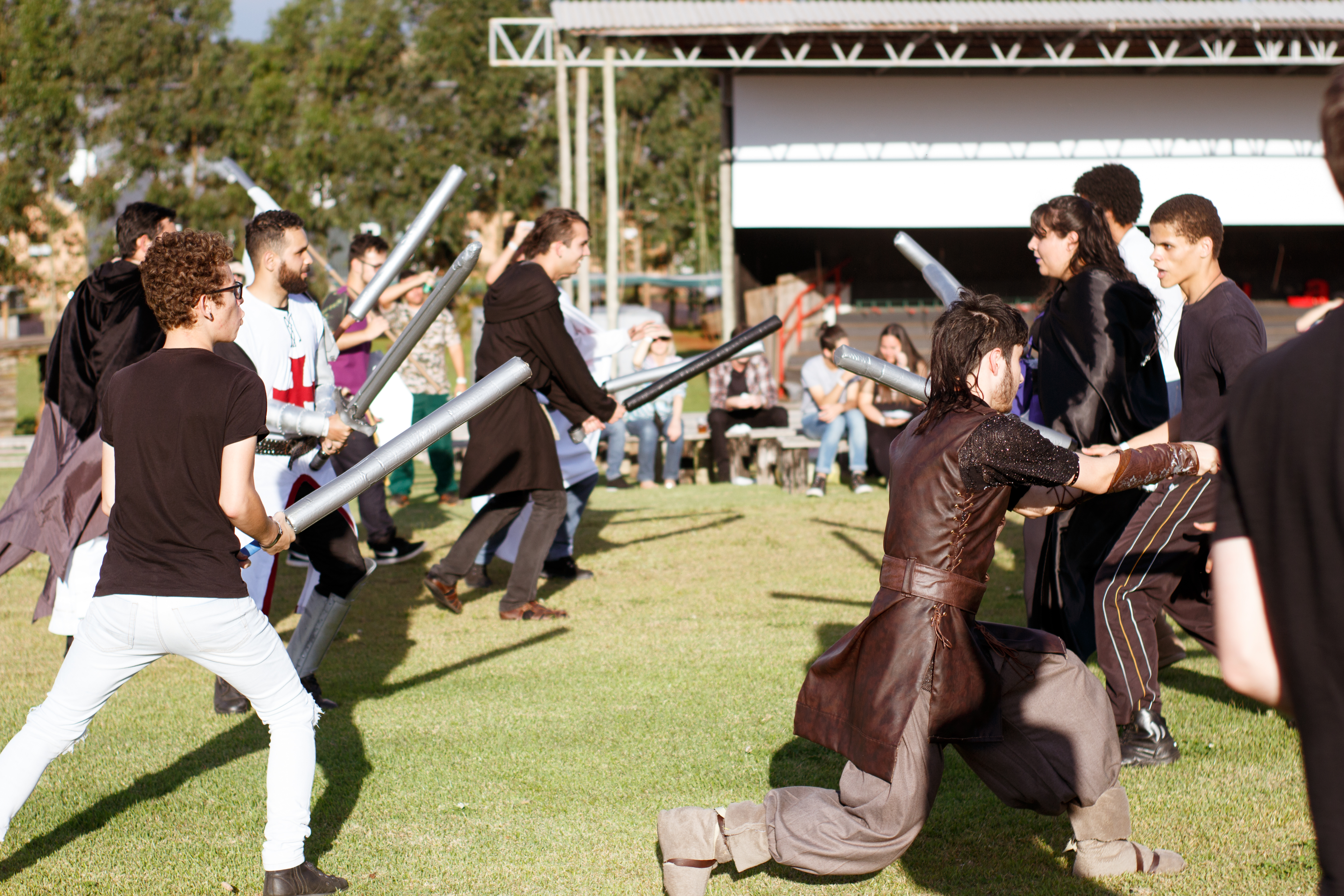 Feira Medieval do Parque Histórico é realizada por apaixonados pela temática