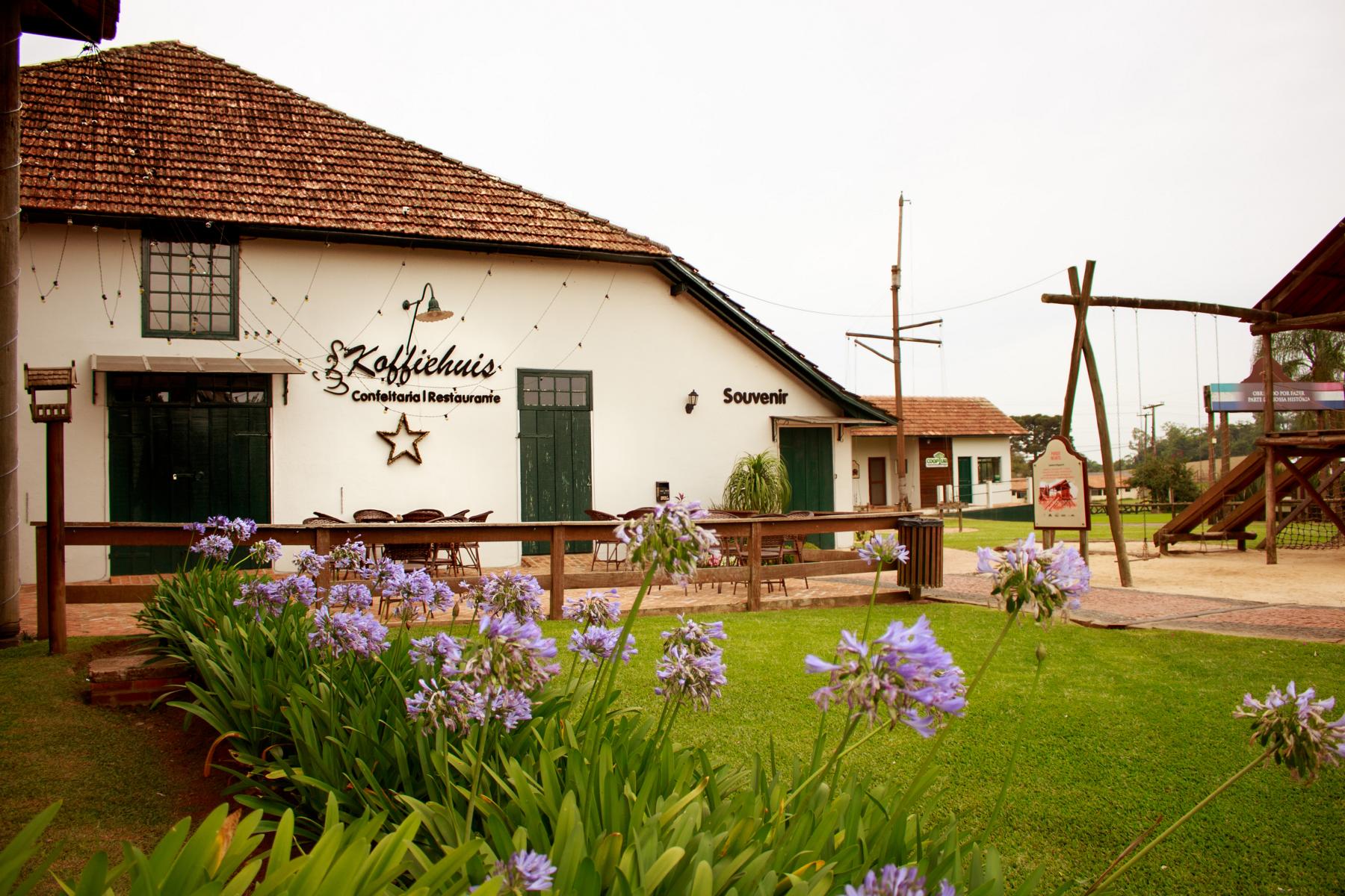 EDITAL PARA VAGA DE ATENDENTE DE BALCÃO - KOFFIEHUIS PARQUE HISTÓRICO